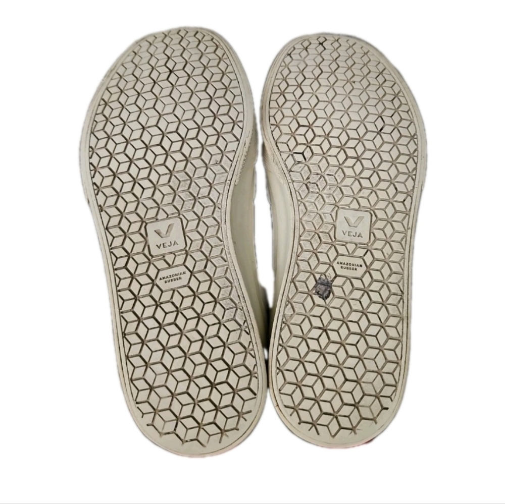 VEJA Womens White & Black Campo Leather Sustainable Designer Sneakers 6 - Picture 7 of 16